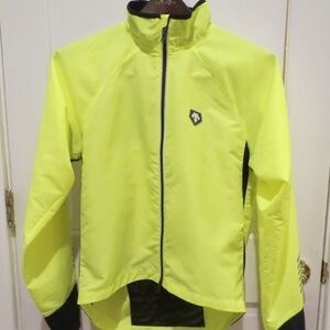Descente Bike Riding Jacket Size Medium